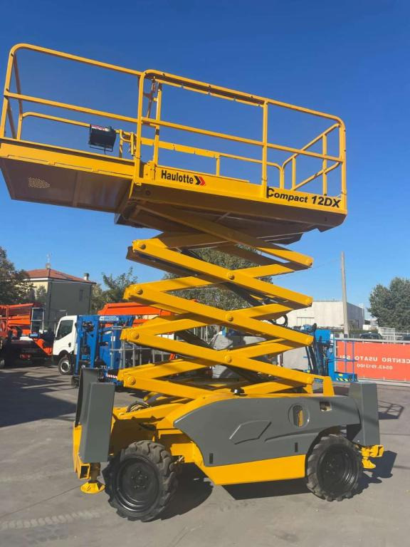 Lift u obliku makaza Haulotte COMPACT 12DX: slika 10 Lift u obliku makaza Haulotte COMPACT 12DX: slika 10