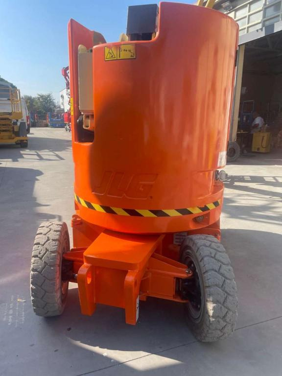 Zglobna platforma JLG E300AJP: slika 9 Zglobna platforma JLG E300AJP: slika 9