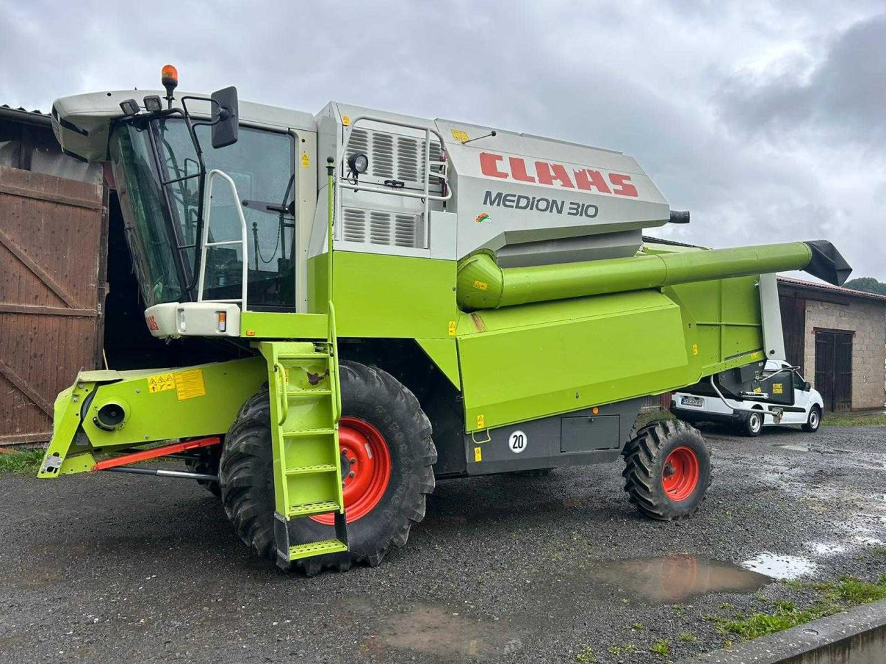 CLAAS Medion 310 - Kombinovani kombajn: slika 1 CLAAS Medion 310 - Kombinovani kombajn: slika 1
