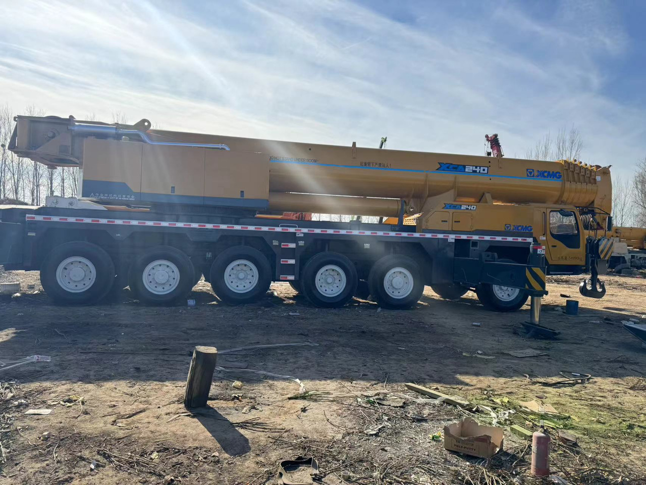 XCMG QAY240 XCT240 XCA240 QY240K 240ton 250ton 300ton 260ton 200ton 220ton crane - Autokran za sve terene: slika 5 XCMG QAY240 XCT240 XCA240 QY240K 240ton 250ton 300ton 260ton 200ton 220ton crane - Autokran za sve terene: slika 5