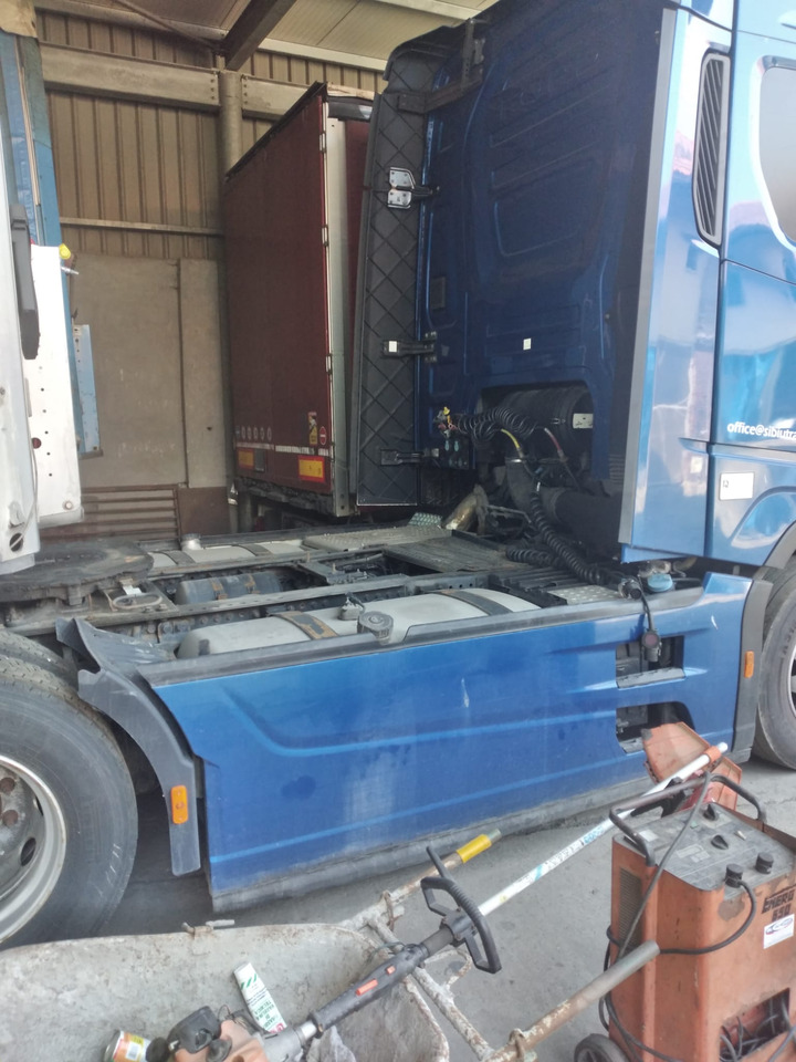 FORD F-MAX - Tegljač: slika 2 FORD F-MAX - Tegljač: slika 2