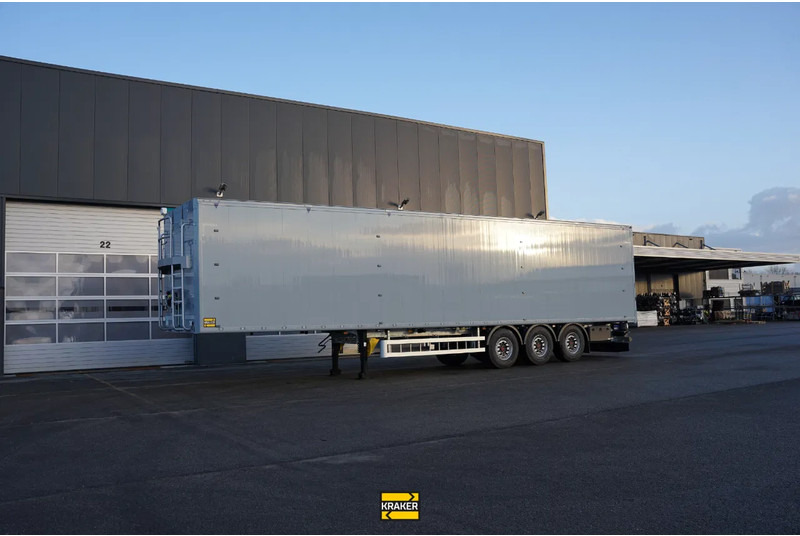 Kraker K-Force Fifth wheel 1250mm 90cbm 4 in stock - Poluprikolica sa pokretnim podom: slika 1 Kraker K-Force Fifth wheel 1250mm 90cbm 4 in stock - Poluprikolica sa pokretnim podom: slika 1