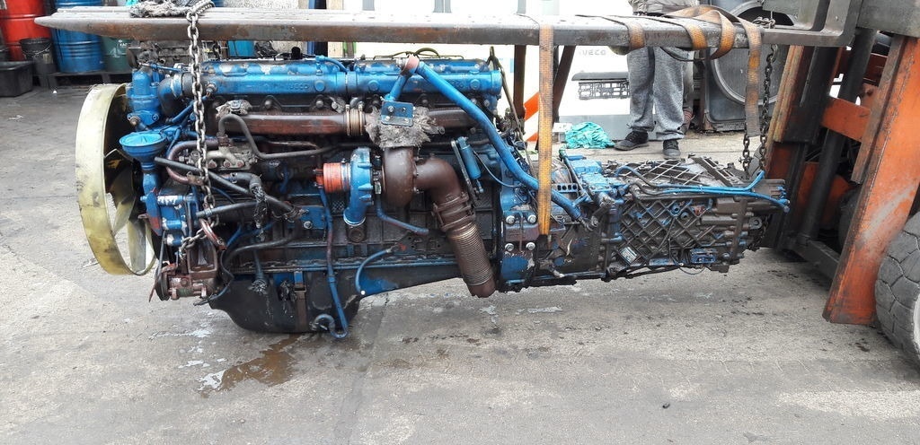 IVECO 8210.42L 420 E2 IVECO EuroTech Magirus - Motor za Kamion: slika 2 IVECO 8210.42L 420 E2 IVECO EuroTech Magirus - Motor za Kamion: slika 2