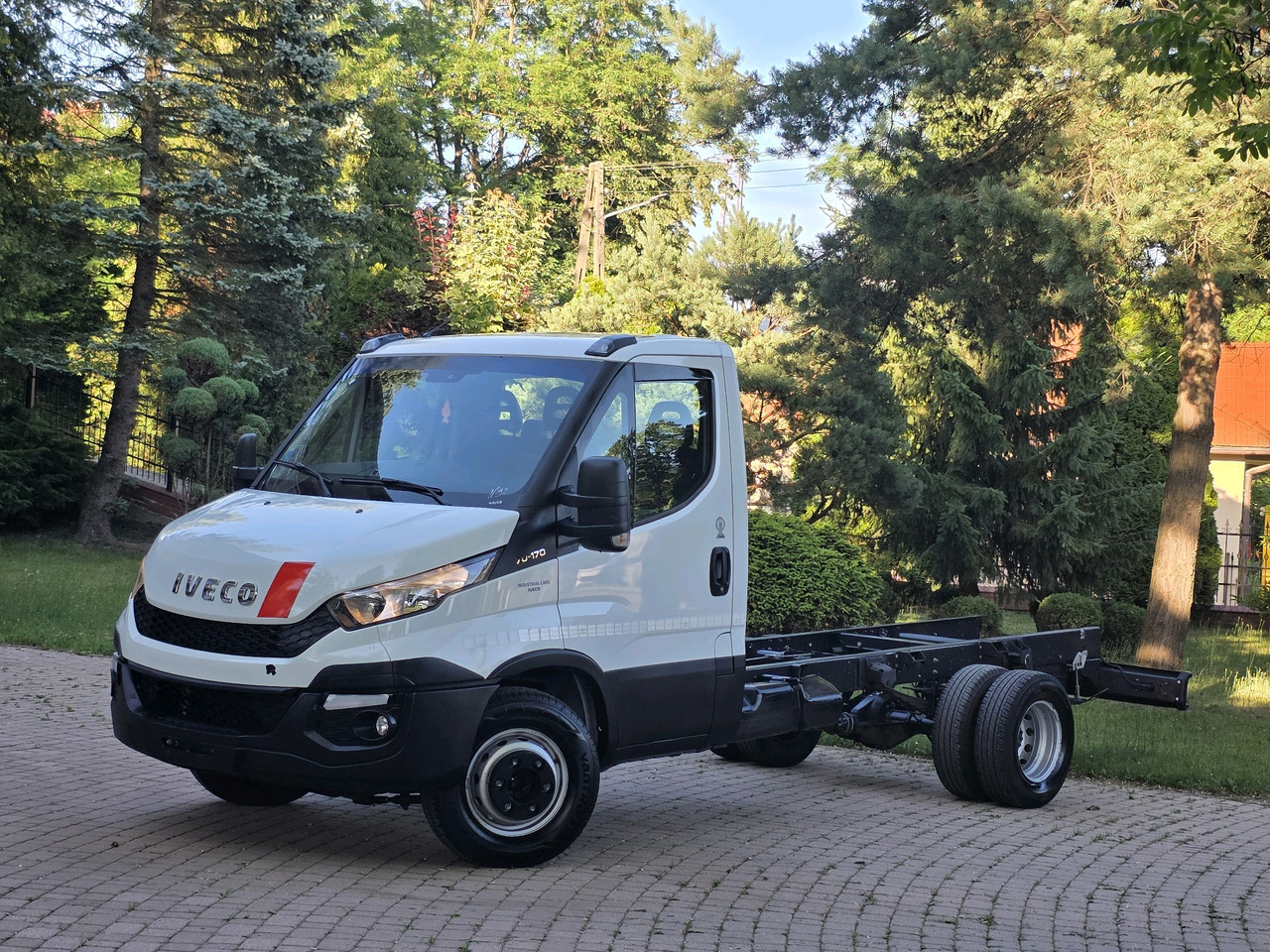 Iveco Daily 72c-17 Rama Pod Zabudowę Klima ! 3.0 HPI ! 170 Hp * Super Stan ! - Mali kombi: slika 1 Iveco Daily 72c-17 Rama Pod Zabudowę Klima ! 3.0 HPI ! 170 Hp * Super Stan ! - Mali kombi: slika 1