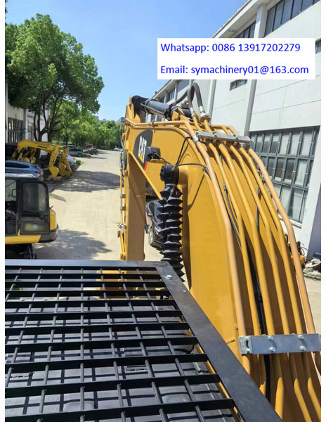 Bager guseničar Caterpillar 320D2: slika 11