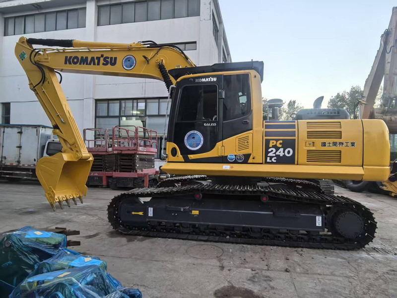 Komatsu PC240LC-8 - Bager guseničar: slika 5 Komatsu PC240LC-8 - Bager guseničar: slika 5
