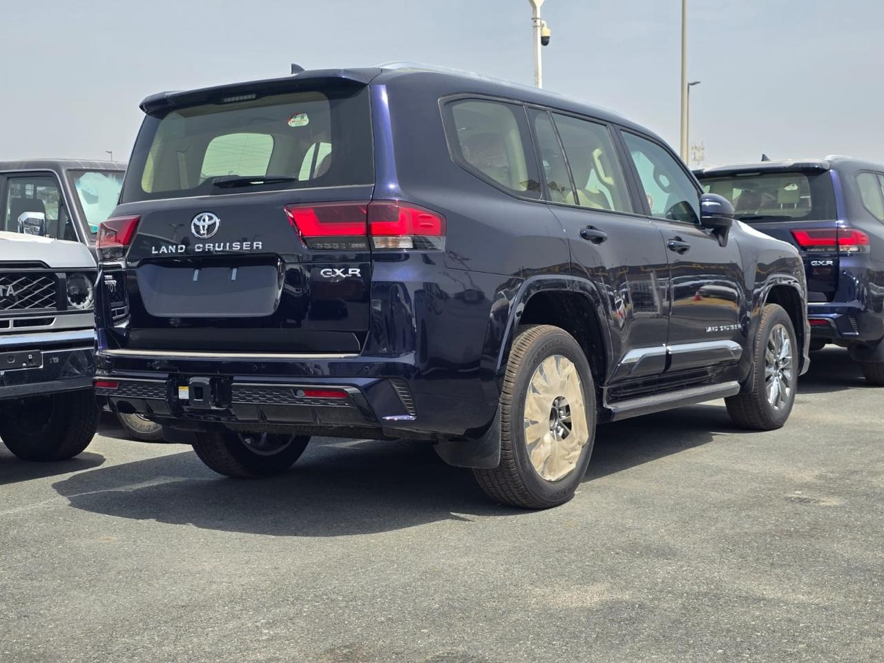 Land Cruiser GXR 3.5L Twin Turbo - Automobil: slika 2 Land Cruiser GXR 3.5L Twin Turbo - Automobil: slika 2