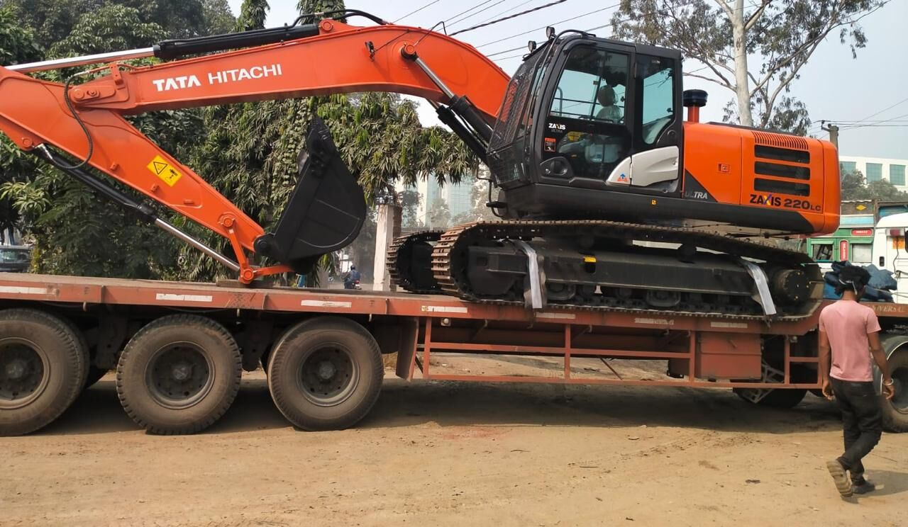 New Hitachi ZX220 LC tracked excavator - Bager guseničar: slika 4 New Hitachi ZX220 LC tracked excavator - Bager guseničar: slika 4