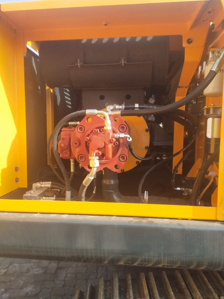 New Hyundai R210 tracked excavator - Bager guseničar: slika 2 New Hyundai R210 tracked excavator - Bager guseničar: slika 2