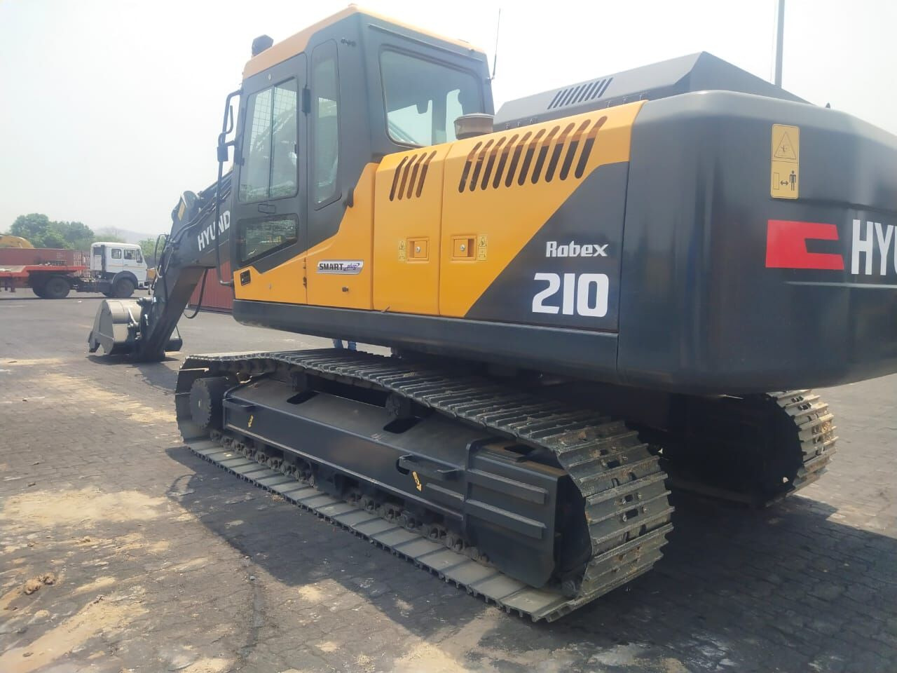 New Hyundai R210 tracked excavator - Bager guseničar: slika 3 New Hyundai R210 tracked excavator - Bager guseničar: slika 3