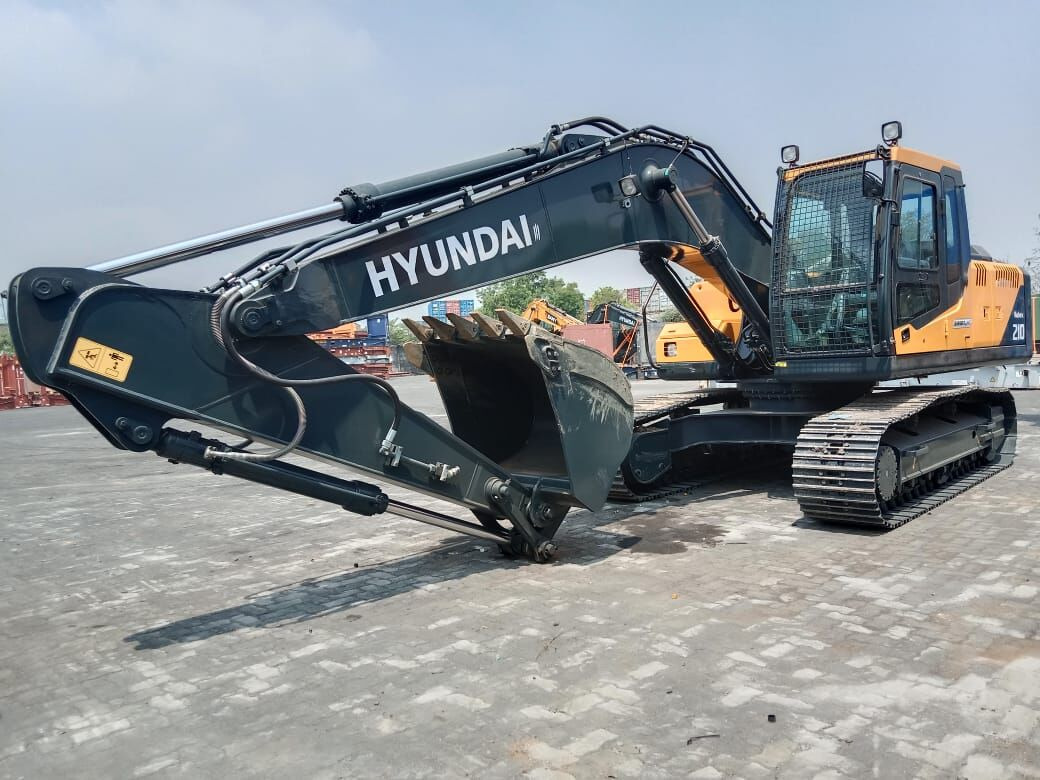 New Hyundai R210 tracked excavator - Bager guseničar: slika 2 New Hyundai R210 tracked excavator - Bager guseničar: slika 2