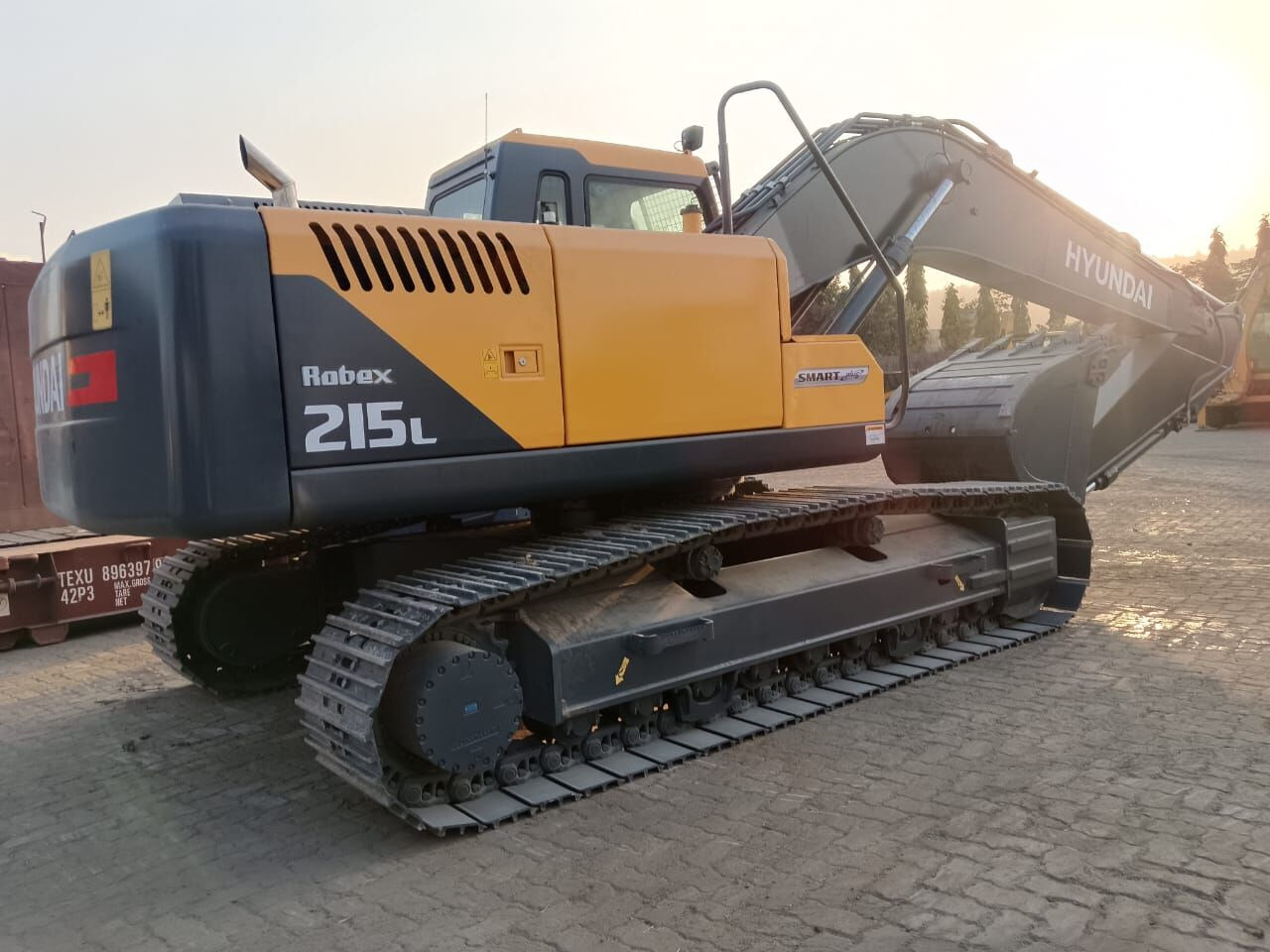New Hyundai R215L tracked excavator - Bager guseničar: slika 1 New Hyundai R215L tracked excavator - Bager guseničar: slika 1