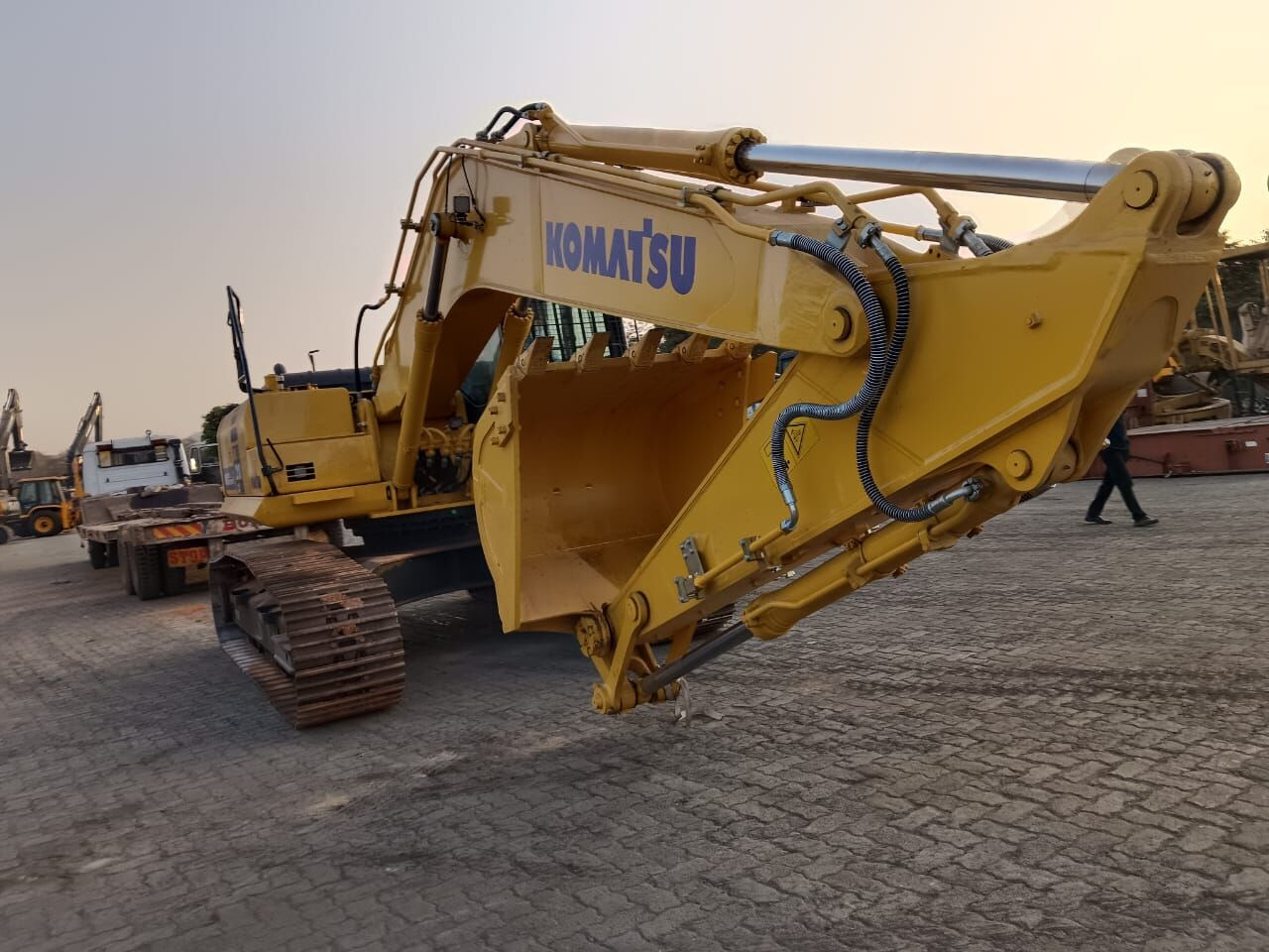 New Komatsu PC210 tracked excavator - Bager guseničar: slika 4 New Komatsu PC210 tracked excavator - Bager guseničar: slika 4