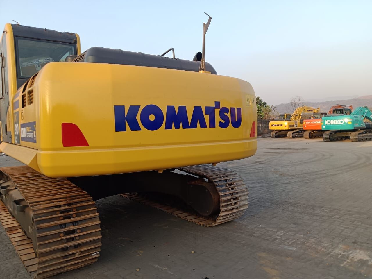 New Komatsu PC210 tracked excavator - Bager guseničar: slika 3 New Komatsu PC210 tracked excavator - Bager guseničar: slika 3