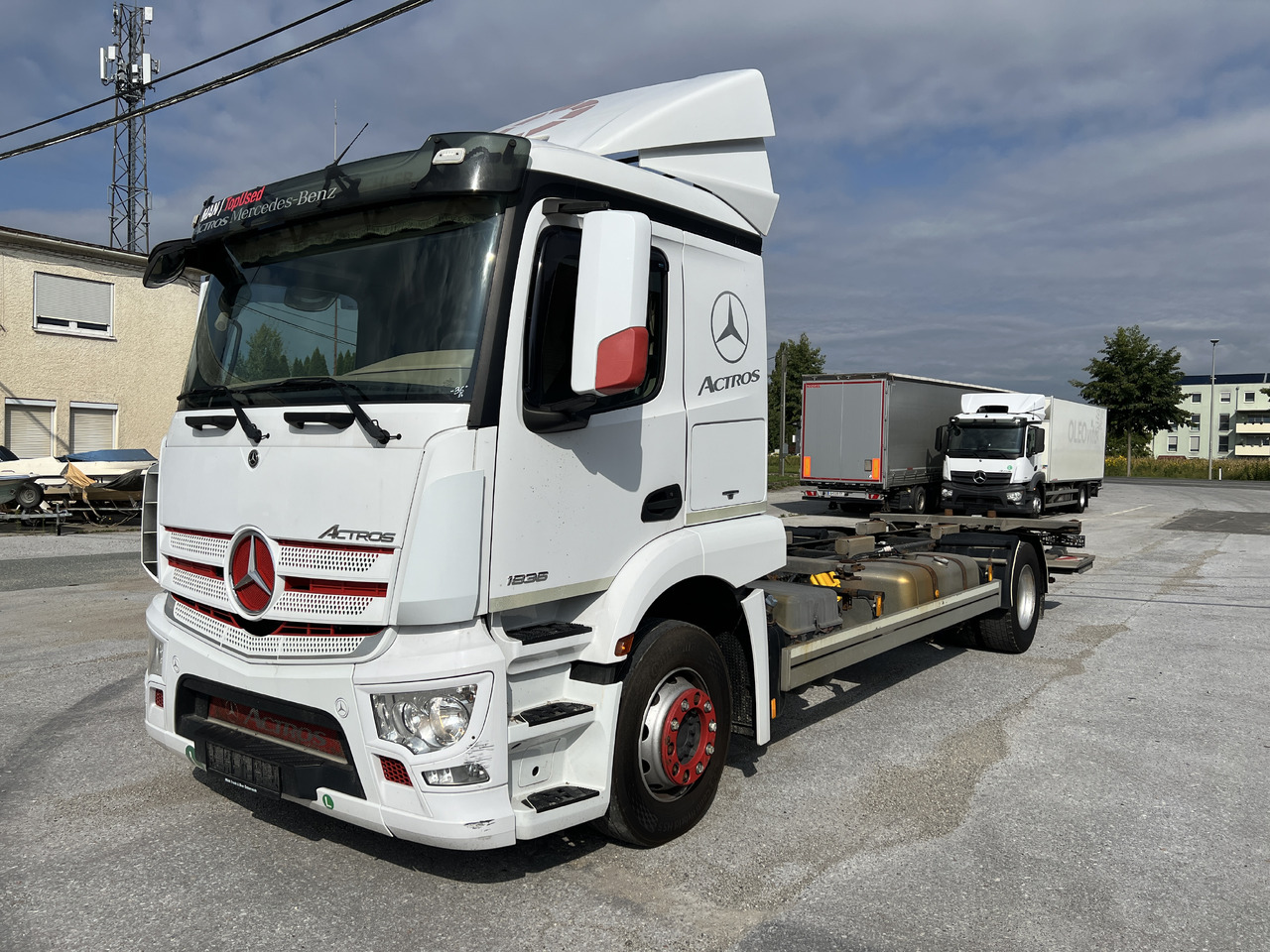 MERCEDES-BENZ ACTROS 18 36 | Klima | Kamera | Diff. | - Kamion za prevoz kontejnera/ Kamion sa promenjivim sandukom: slika 1 MERCEDES-BENZ ACTROS 18 36 | Klima | Kamera | Diff. | - Kamion za prevoz kontejnera/ Kamion sa promenjivim sandukom: slika 1