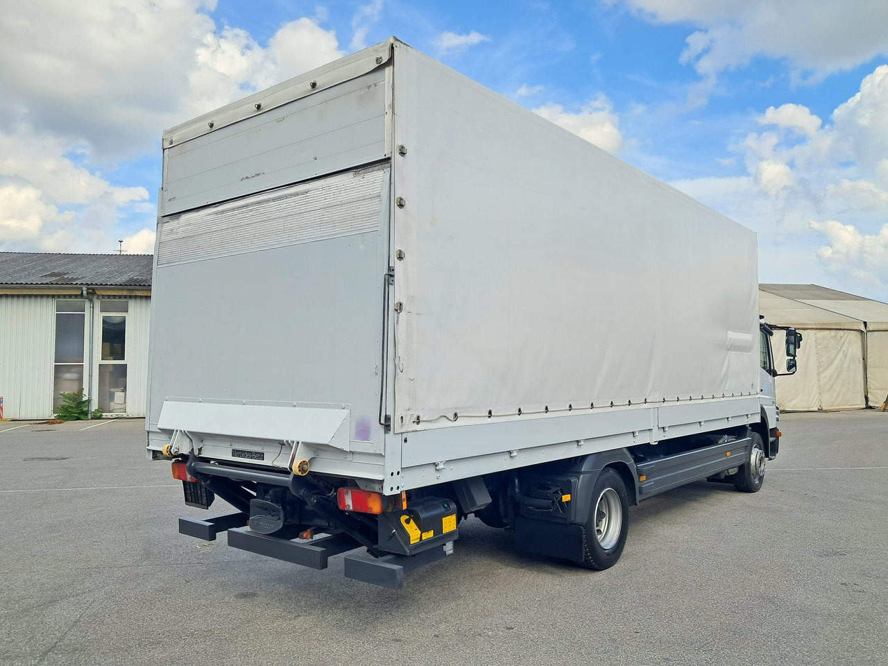 MERCEDES-BENZ ATEGO 12 24 Plane LBW | Klima | Schaltgetriebe - Kamion sa ceradom: slika 5 MERCEDES-BENZ ATEGO 12 24 Plane LBW | Klima | Schaltgetriebe - Kamion sa ceradom: slika 5