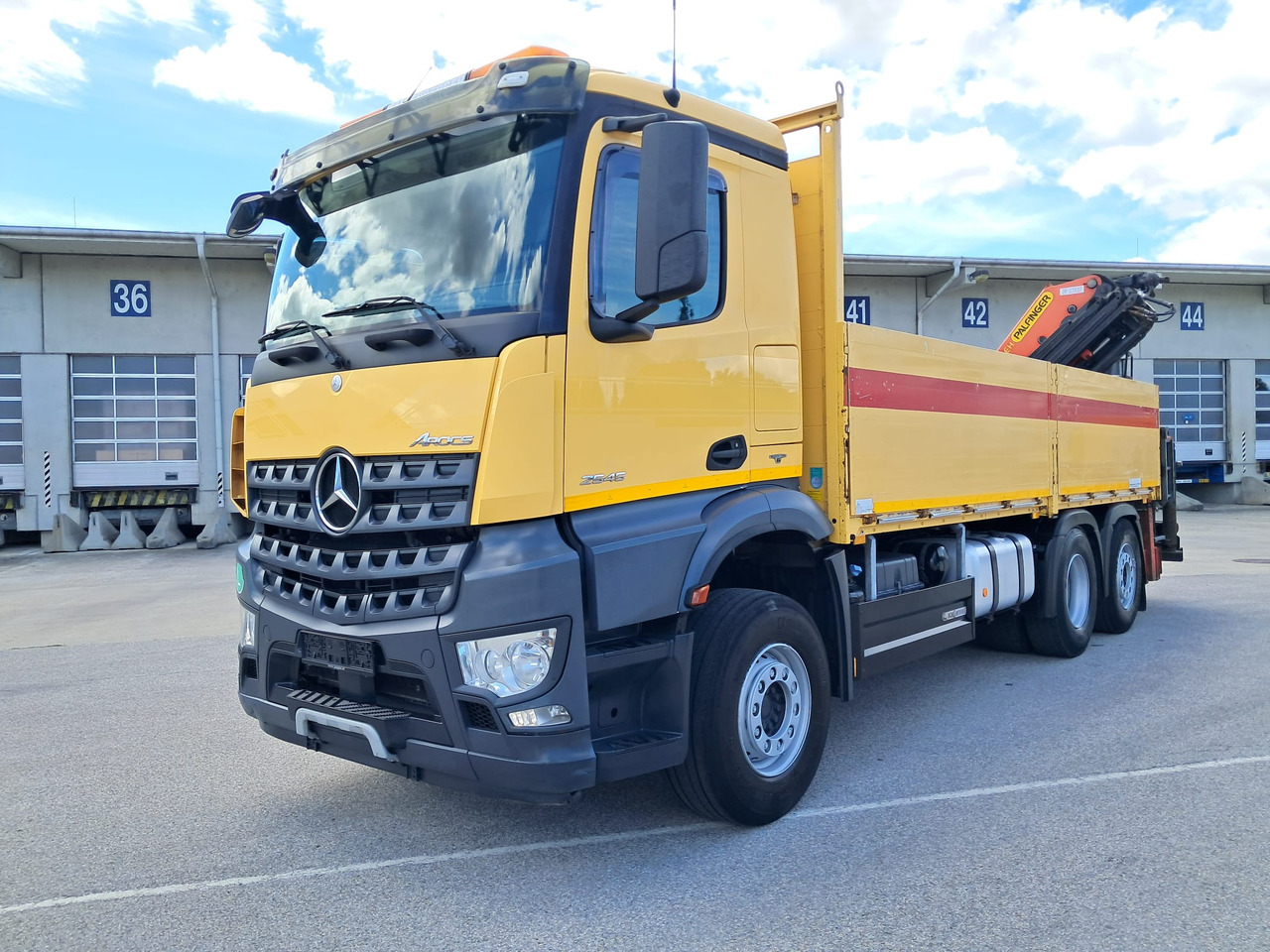 MERCEDES-BENZ Arocs 2545 | Palfinger PK 22002 | Klima | Retarder | Euro 6 - Kamion sa tovarnim sandukom, Kamion sa dizalicom: slika 1 MERCEDES-BENZ Arocs 2545 | Palfinger PK 22002 | Klima | Retarder | Euro 6 - Kamion sa tovarnim sandukom, Kamion sa dizalicom: slika 1