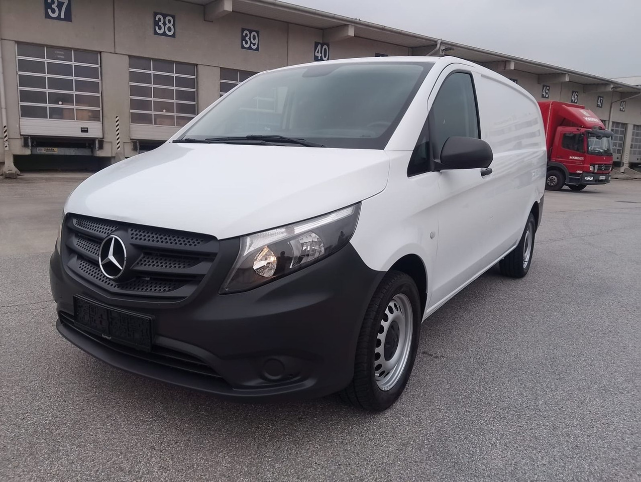 Mercedes-Benz VITO 116 CDI - Furgon: slika 1 Mercedes-Benz VITO 116 CDI - Furgon: slika 1