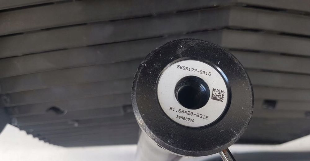 Błotniki błotnik MAN TGS TGA TGX ORYGINAŁ NOWY - Blatobran za Kamion: slika 3 Błotniki błotnik MAN TGS TGA TGX ORYGINAŁ NOWY - Blatobran za Kamion: slika 3