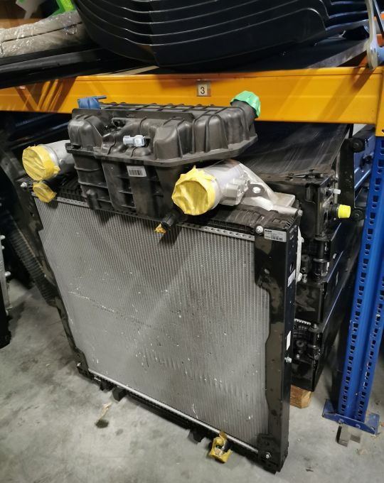 CHŁODNICA WODY MAN TGS NEW MODEL 81.06100-6917 - Radijator za Kamion: slika 1 CHŁODNICA WODY MAN TGS NEW MODEL 81.06100-6917 - Radijator za Kamion: slika 1