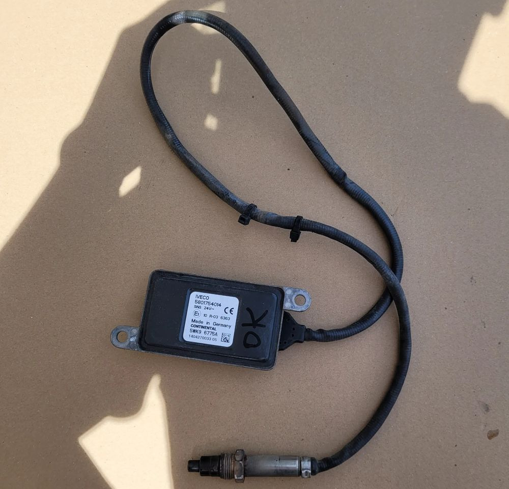 CZUJNIK NOX IVECO EUROCARGO E6 5801754014 - Senzor za Kamion: slika 1 CZUJNIK NOX IVECO EUROCARGO E6 5801754014 - Senzor za Kamion: slika 1