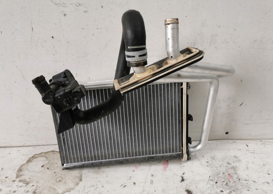 Chłodnica nagrzewnicy Mercedes actros mp4 - Radijator za Kamion: slika 2 Chłodnica nagrzewnicy Mercedes actros mp4 - Radijator za Kamion: slika 2