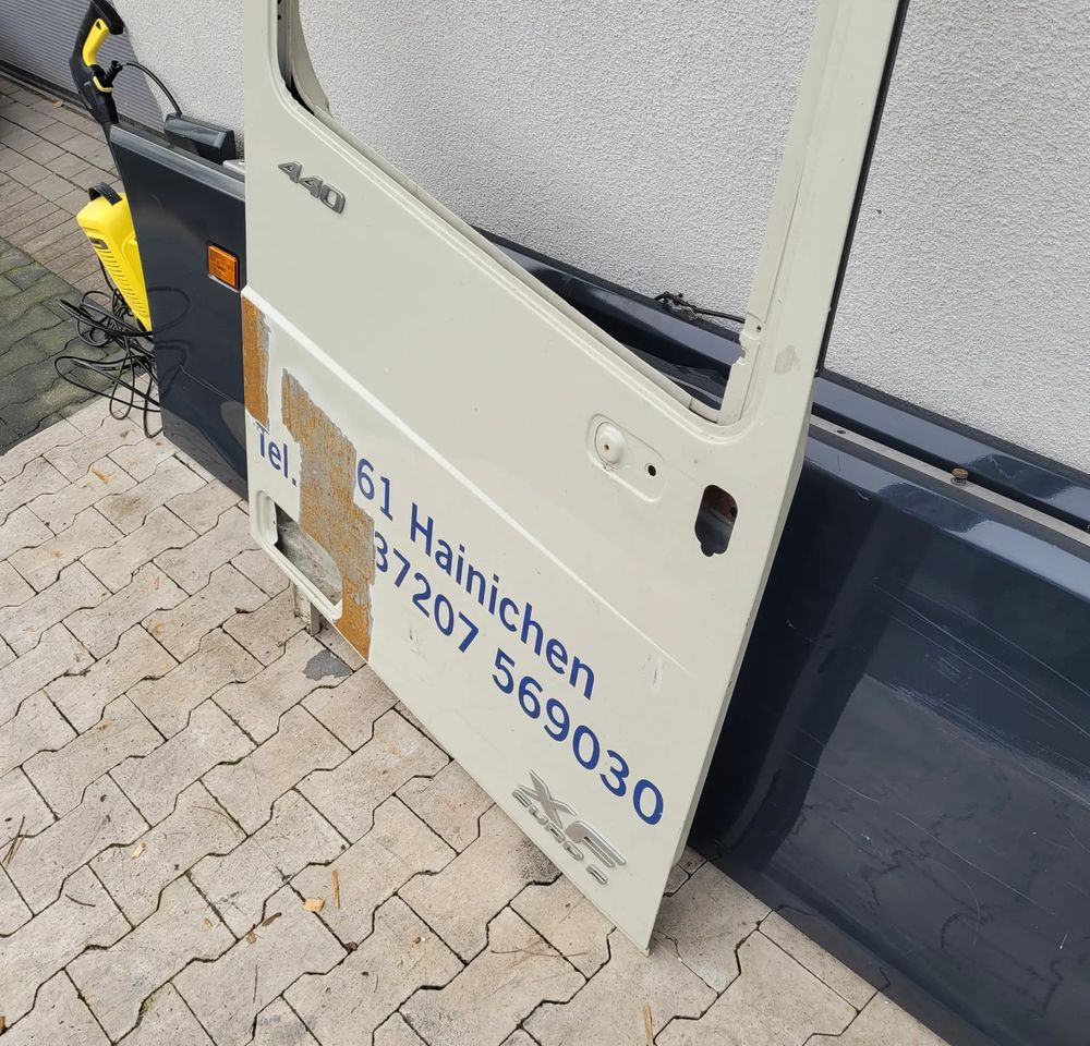 DRZWI PRAWE DAF XF 106 - Vrata i delovi za Kamion: slika 2 DRZWI PRAWE DAF XF 106 - Vrata i delovi za Kamion: slika 2