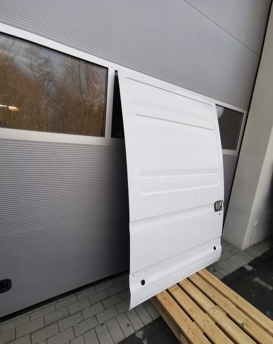 DRZWI PRZESUWNE IVECO DAILY PRAWE - Vrata i delovi za Kamion: slika 3 DRZWI PRZESUWNE IVECO DAILY PRAWE - Vrata i delovi za Kamion: slika 3