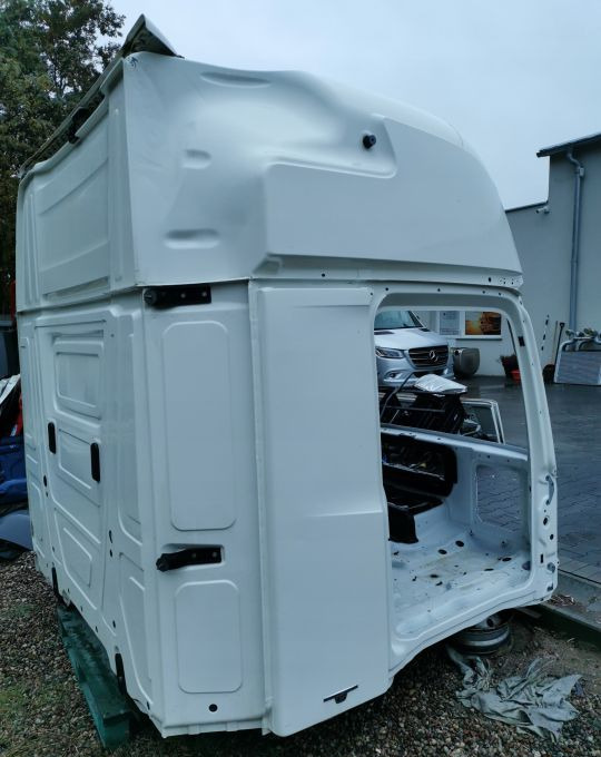 KABINA MERCEDES ACTROS MP4 GIGA BDF - Kabina za Kamion: slika 4 KABINA MERCEDES ACTROS MP4 GIGA BDF - Kabina za Kamion: slika 4