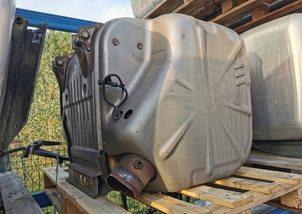 KATALIZATOR IVECO STRALIS HI WAY EURO6 - Katalizator za Kamion: slika 1 KATALIZATOR IVECO STRALIS HI WAY EURO6 - Katalizator za Kamion: slika 1