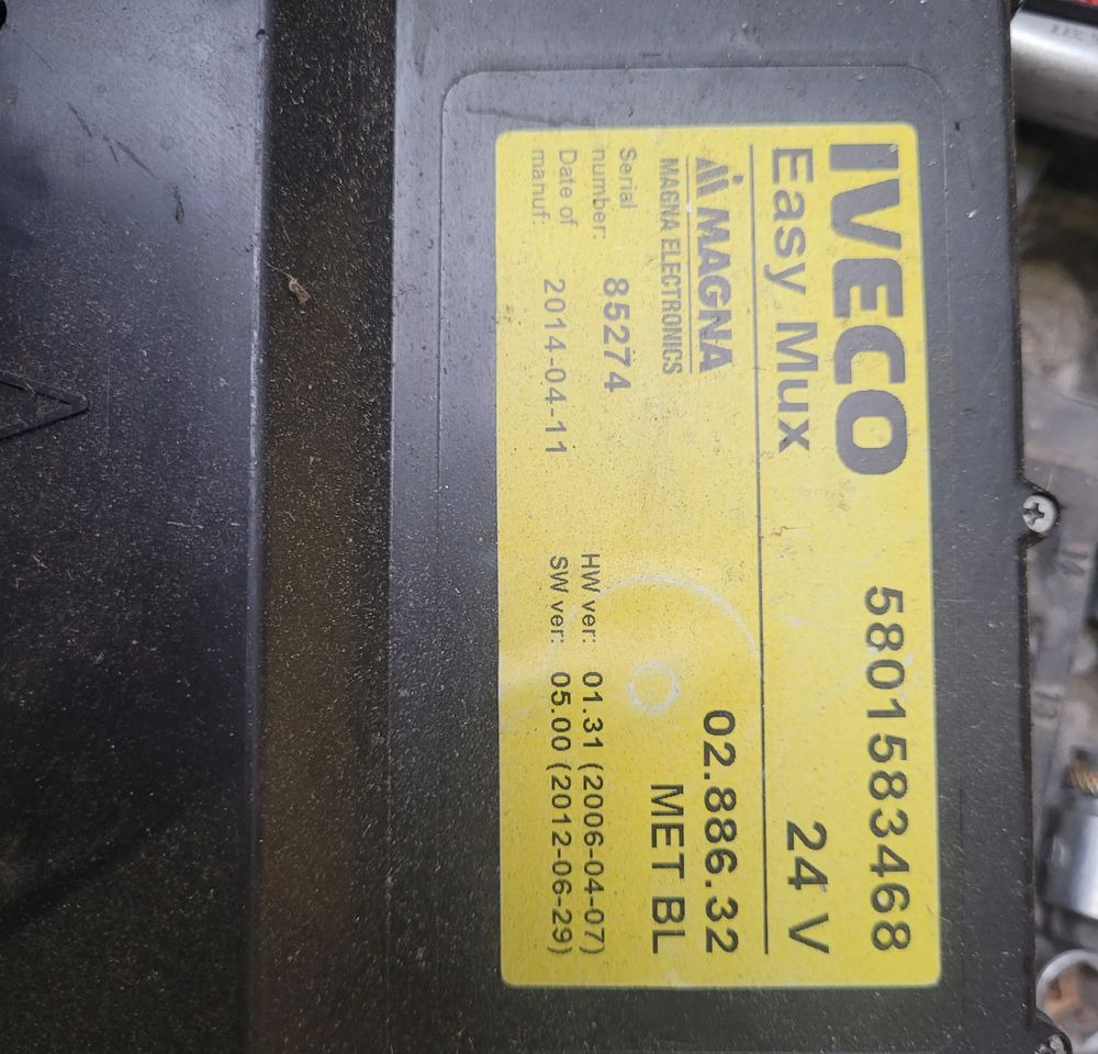 KOMPUTER ŚWIATEŁ IVECO EUROCARGO E6 EAYS MUX 5801583468 CHWALIM116 - Upravljačka jedinica za Kamion: slika 1 KOMPUTER ŚWIATEŁ IVECO EUROCARGO E6 EAYS MUX 5801583468 CHWALIM116 - Upravljačka jedinica za Kamion: slika 1