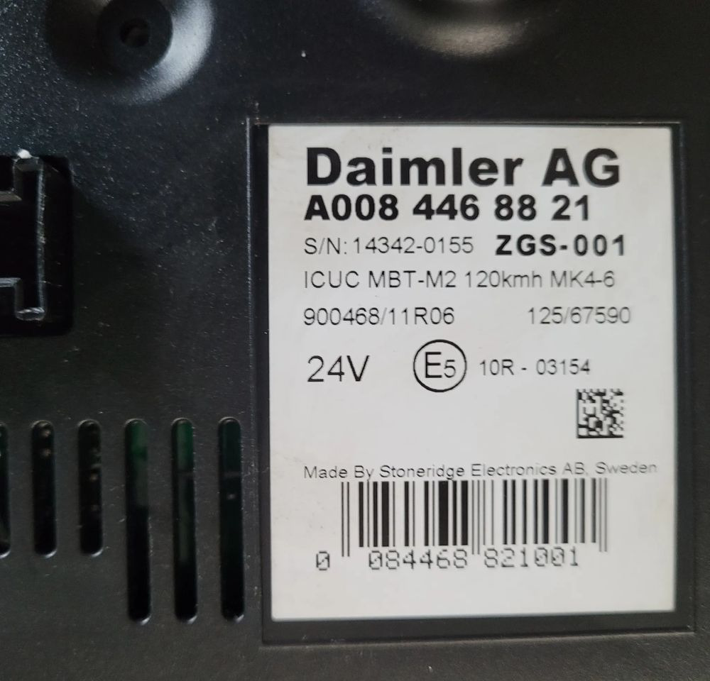LICZNIK MERCEDES ACTROS MP4 A008 446 88 21 - Komandna tabla za Kamion: slika 2 LICZNIK MERCEDES ACTROS MP4 A008 446 88 21 - Komandna tabla za Kamion: slika 2