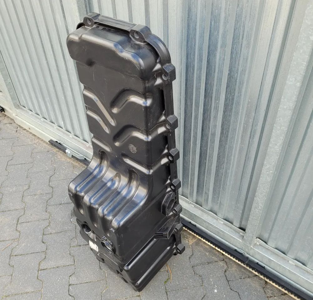 MISKA OLEJOWA RENAULT RANGE T 22242776 - Korito za ulje za Kamion: slika 2 MISKA OLEJOWA RENAULT RANGE T 22242776 - Korito za ulje za Kamion: slika 2