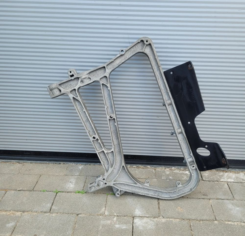 MOCOWANIE BLOTNIKA VOLVO FH4 FH5 21887348 CHWALIM116 - Blatobran za Kamion: slika 1 MOCOWANIE BLOTNIKA VOLVO FH4 FH5 21887348 CHWALIM116 - Blatobran za Kamion: slika 1