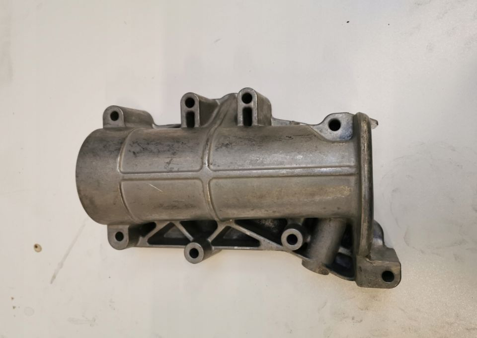 OBUDOWA FILTRA OLEJU VOLVO RENAULT 21426924 - Filter za ulje za Kamion: slika 1 OBUDOWA FILTRA OLEJU VOLVO RENAULT 21426924 - Filter za ulje za Kamion: slika 1