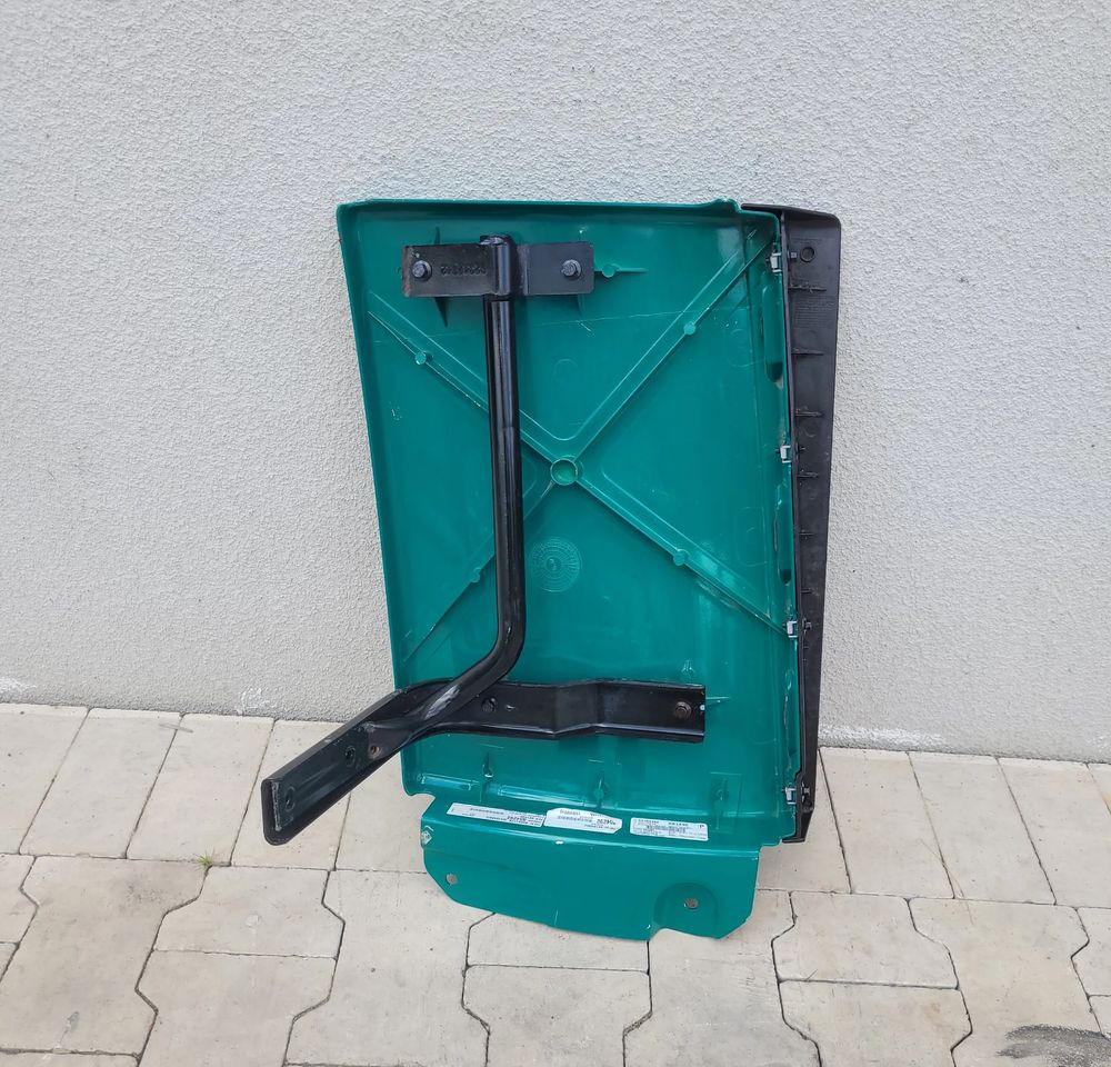 SPOJLER KOSA VOLVO FH4 LIFT ORYGINAŁ RH 84164362 - Aerodinamika/ Spojler za Kamion: slika 2 SPOJLER KOSA VOLVO FH4 LIFT ORYGINAŁ RH 84164362 - Aerodinamika/ Spojler za Kamion: slika 2