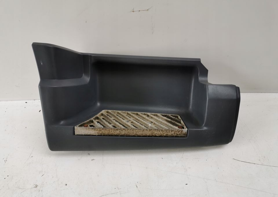 STOPNICA WŁAZ DAF LF PRAWA - Prag za Kamion: slika 1 STOPNICA WŁAZ DAF LF PRAWA - Prag za Kamion: slika 1