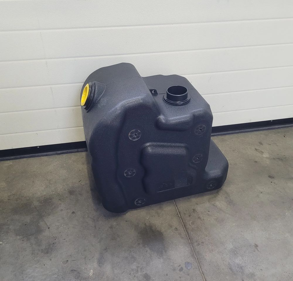 ZBIORNIK AD BULE VOLVO FH4 LOW DECK OM 23251717 CHWALIM116 - Rezervoar za AdBlue tečnost za Kamion: slika 1 ZBIORNIK AD BULE VOLVO FH4 LOW DECK OM 23251717 CHWALIM116 - Rezervoar za AdBlue tečnost za Kamion: slika 1