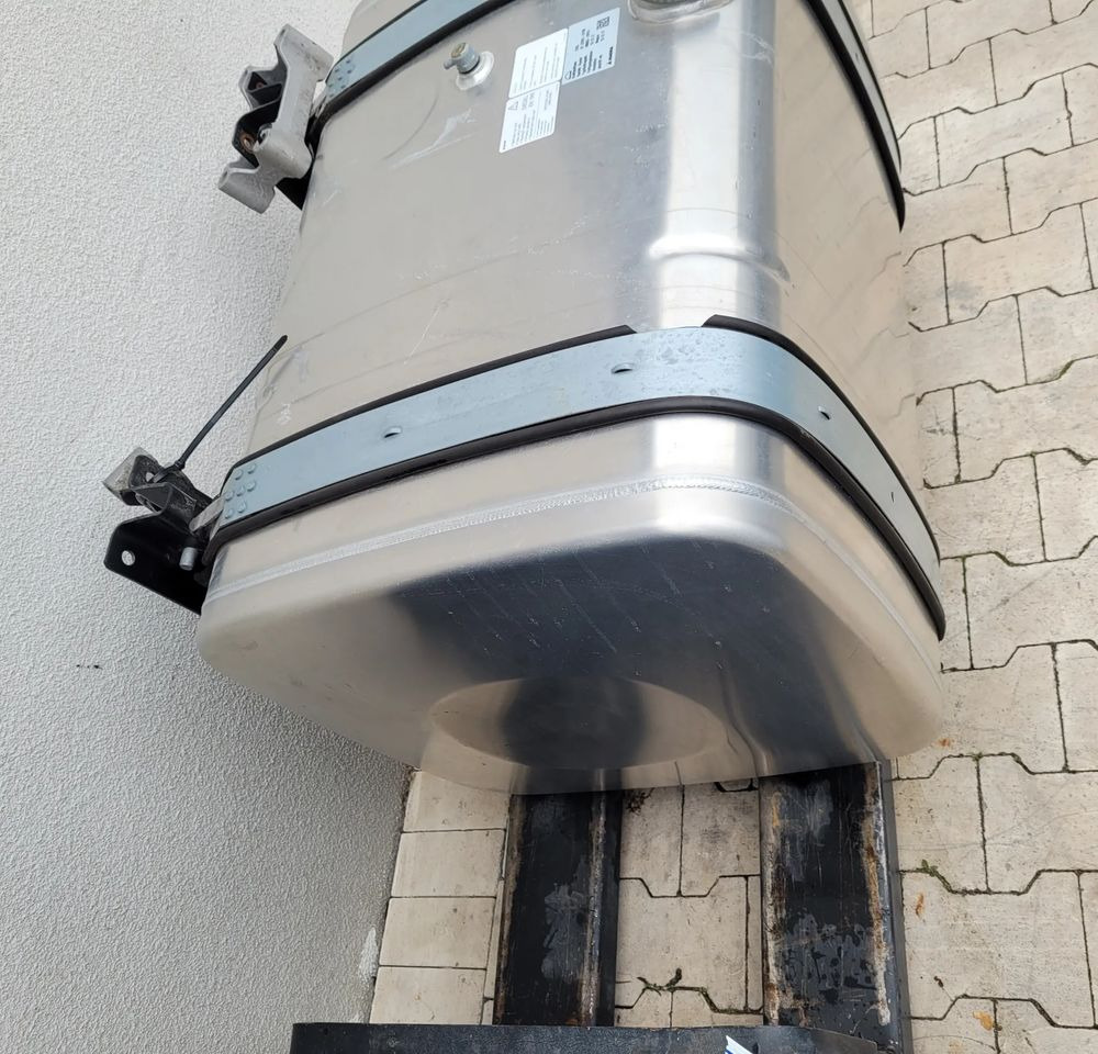 ZBIORNIK PALIWA MAN 370L 81.12201-6798 100X63X68CM - Rezervoar za gorivo za Kamion: slika 3 ZBIORNIK PALIWA MAN 370L 81.12201-6798 100X63X68CM - Rezervoar za gorivo za Kamion: slika 3