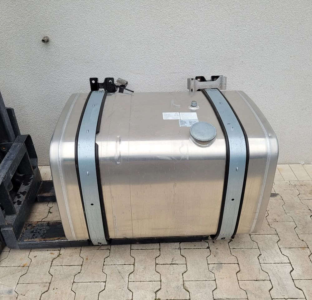 ZBIORNIK PALIWA MAN 370L 81.12201-6798 100X63X68CM - Rezervoar za gorivo za Kamion: slika 1 ZBIORNIK PALIWA MAN 370L 81.12201-6798 100X63X68CM - Rezervoar za gorivo za Kamion: slika 1