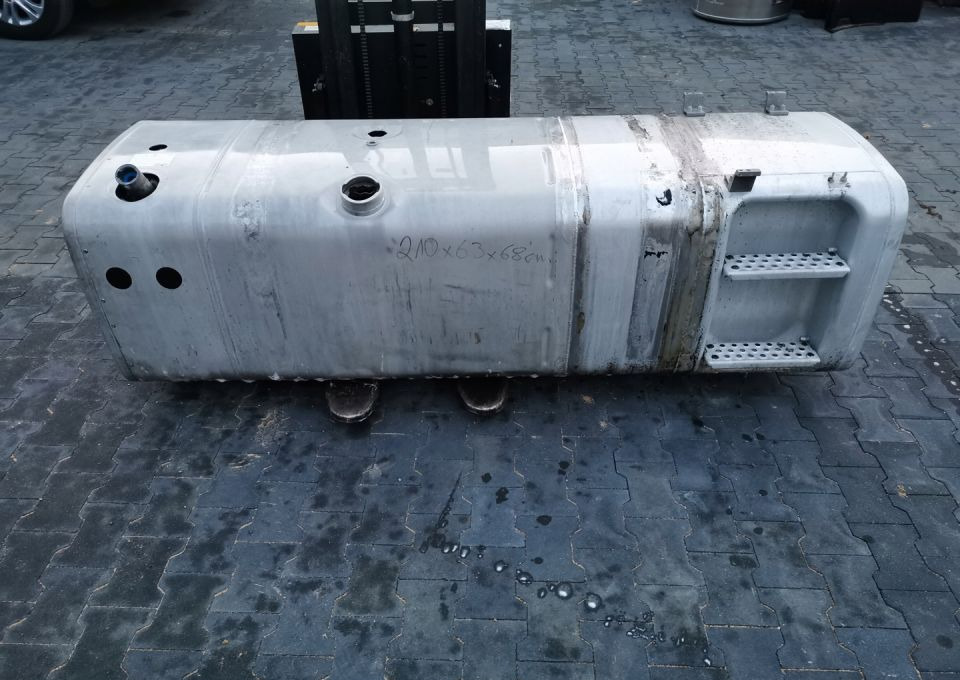ZBIORNIK PALIWA MAN TGX TGS 210X63X68 AB/D - Rezervoar za gorivo za Kamion: slika 1 ZBIORNIK PALIWA MAN TGX TGS 210X63X68 AB/D - Rezervoar za gorivo za Kamion: slika 1