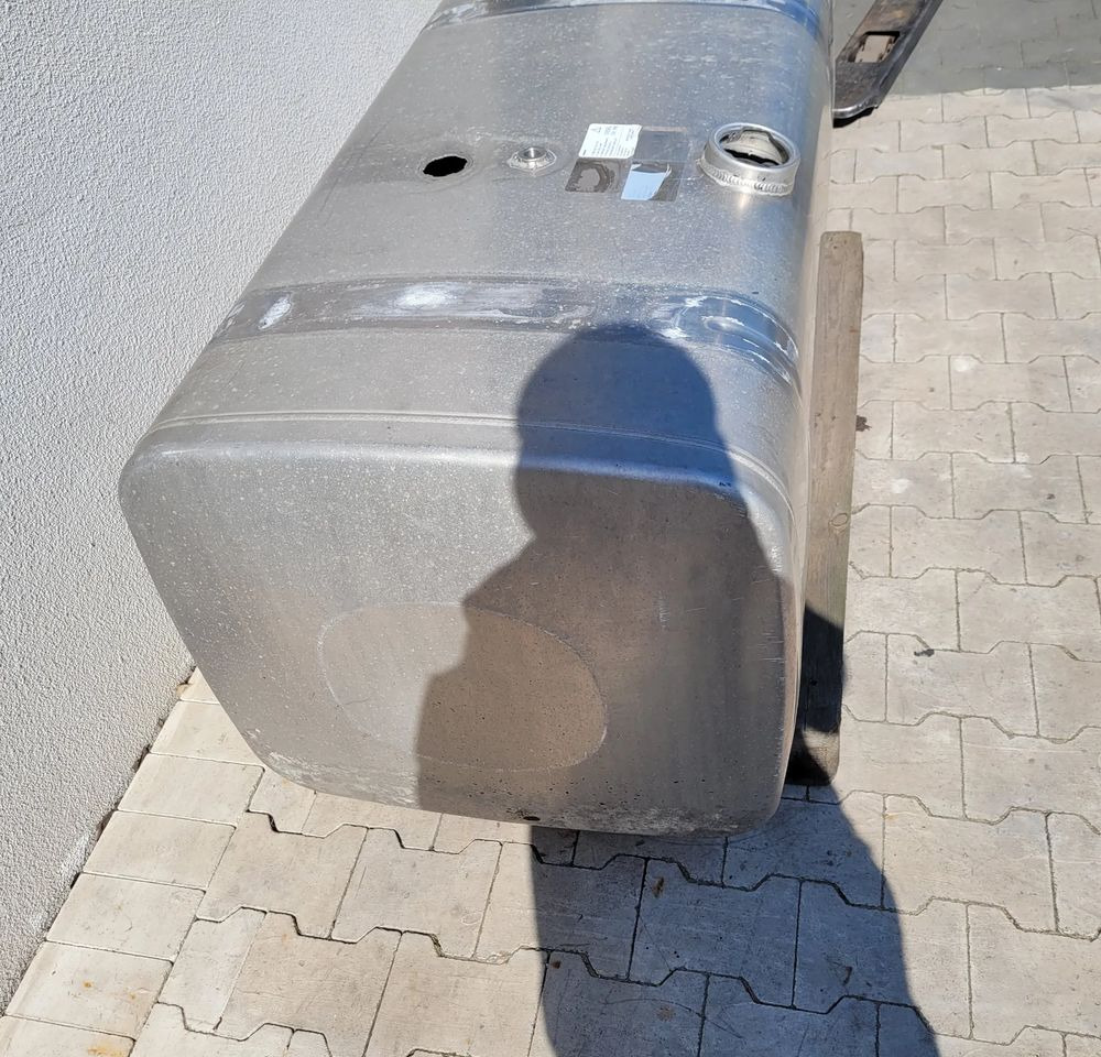 ZBIORNIK PALIWA MAN TGX TGS 490L 130X63X68CM - Rezervoar za gorivo za Kamion: slika 3 ZBIORNIK PALIWA MAN TGX TGS 490L 130X63X68CM - Rezervoar za gorivo za Kamion: slika 3