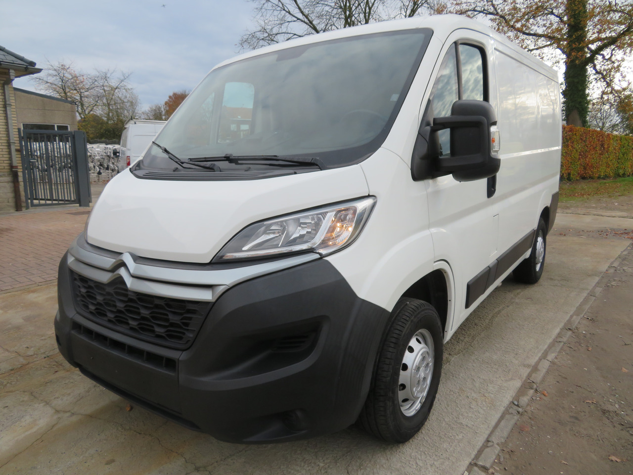 Citroën Jumper 2.2 BlueHDi - L1H1 - Mali kombi: slika 3 Citroën Jumper 2.2 BlueHDi - L1H1 - Mali kombi: slika 3