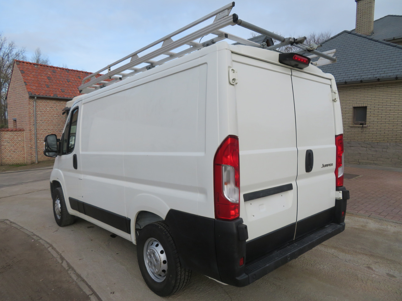 Citroën Jumper 2.2 BlueHDi - L1H1 - Furgon: slika 5 Citroën Jumper 2.2 BlueHDi - L1H1 - Furgon: slika 5