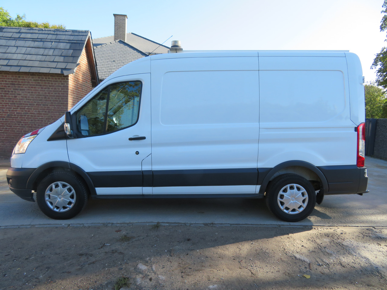 Ford Transit 2.0TDCi - Furgon: slika 4 Ford Transit 2.0TDCi - Furgon: slika 4