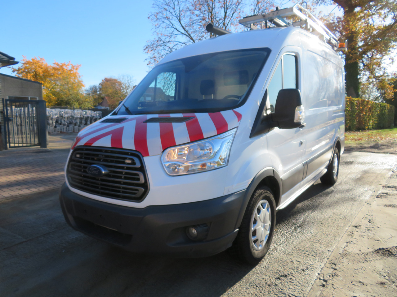 Ford Transit 2.0TDCi - L2H2 - Furgon: slika 3 Ford Transit 2.0TDCi - L2H2 - Furgon: slika 3