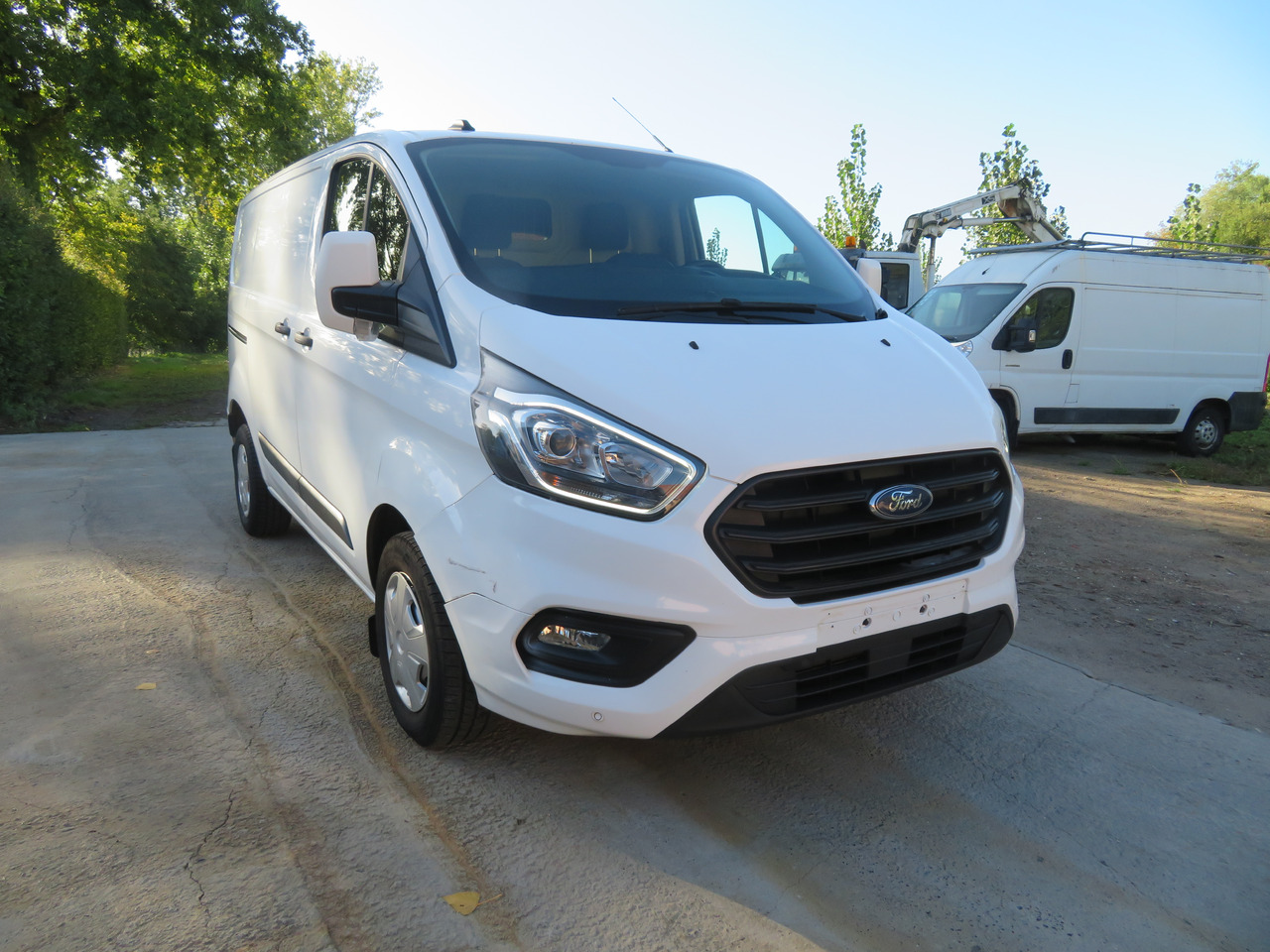 Ford Transit Custom 2.0 Trend - Mali kombi: slika 1 Ford Transit Custom 2.0 Trend - Mali kombi: slika 1