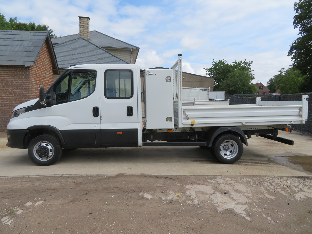 IVECO Daily 35C16 3.0 Dubbel cabine - Dostavno vozilo kiper, Dostavno vozilo sa duplom kabinom: slika 4 IVECO Daily 35C16 3.0 Dubbel cabine - Dostavno vozilo kiper, Dostavno vozilo sa duplom kabinom: slika 4