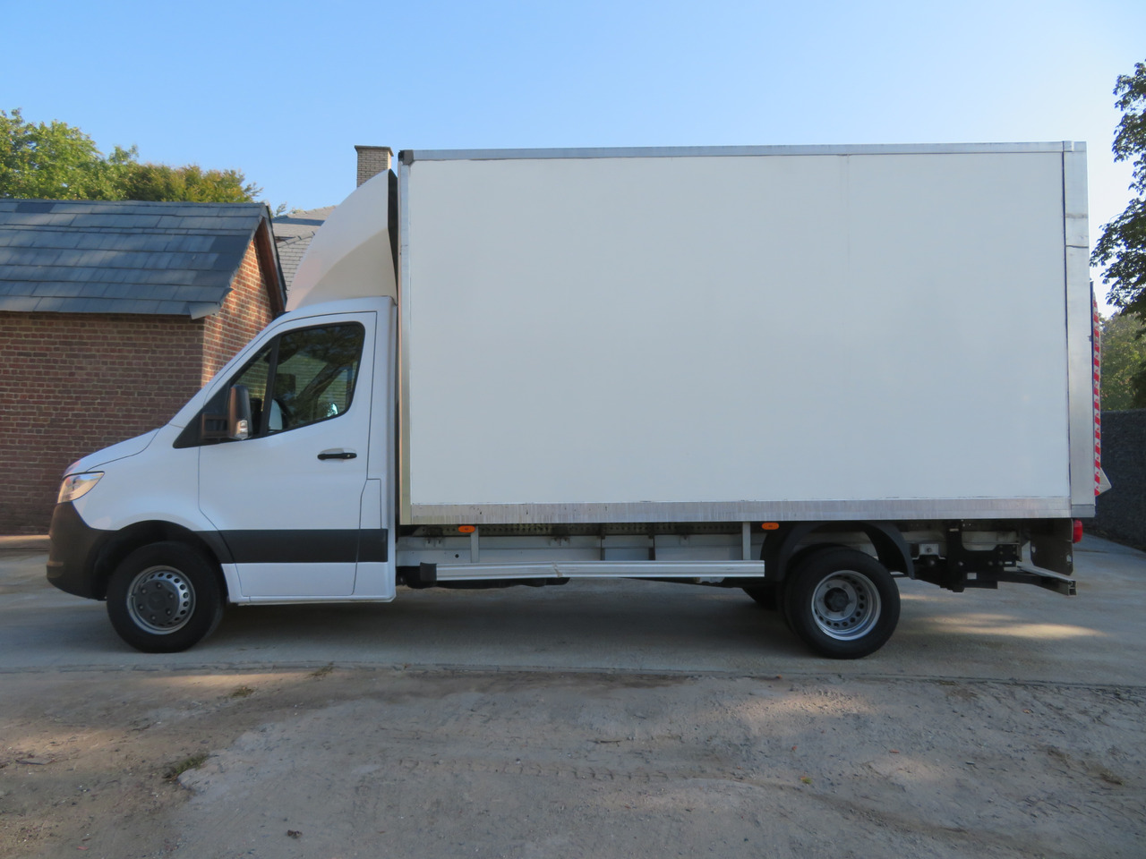 Mercedes-Benz Sprinter - 515cdi 8G-Tronic - bak klep - Dostavno vozilo sa zatvorenim sandukom: slika 4 Mercedes-Benz Sprinter - 515cdi 8G-Tronic - bak klep - Dostavno vozilo sa zatvorenim sandukom: slika 4