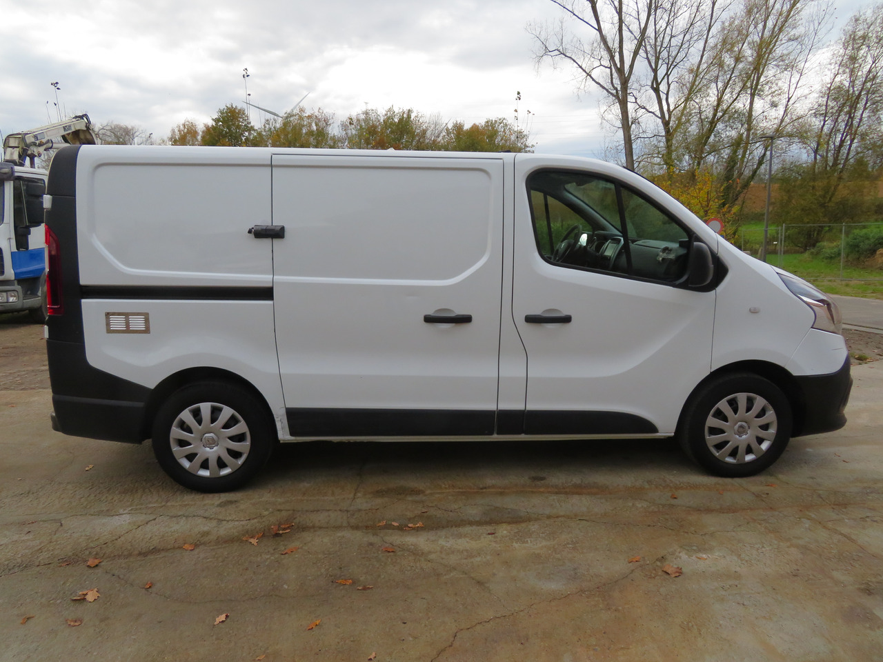 Lizing Renault Trafic 1.6dCi L1H1 Renault Trafic 1.6dCi L1H1: slika 8 Lizing Renault Trafic 1.6dCi L1H1 Renault Trafic 1.6dCi L1H1: slika 8